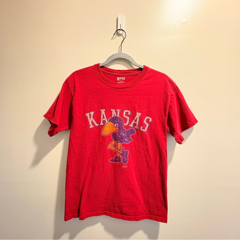 Gear For Sports Kansas Jayhawks Retro Faded Style Men’s T-Shirt